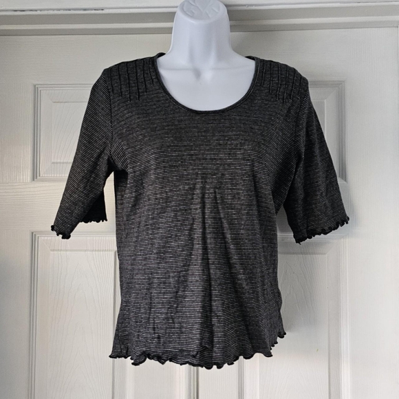 Grey striped half sleeve emo grunge teeSize large - Picture 2 of 5